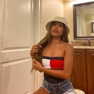 Meet your Posher, Russel